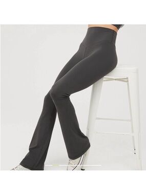 Aerie Offline Real Me Extra Bootcut Leggings size M